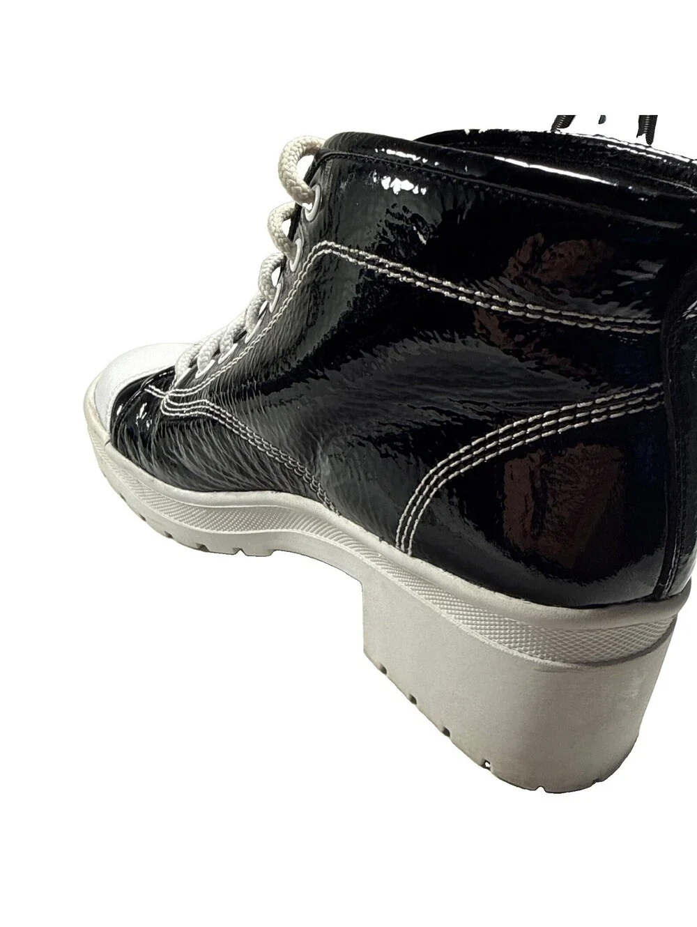 Womens Black Ankle Boots Size 8M Patent Leather Lace up Pre Owned